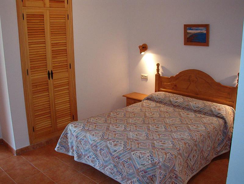 Hostal Las Acacias لوس كانيوس دي ميكا الغرفة الصورة