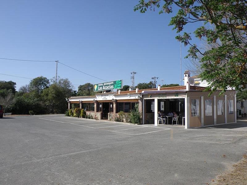 Hostal Las Acacias لوس كانيوس دي ميكا المظهر الخارجي الصورة