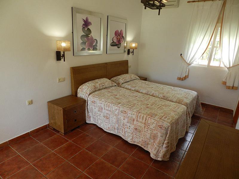 Hostal Las Acacias لوس كانيوس دي ميكا الغرفة الصورة