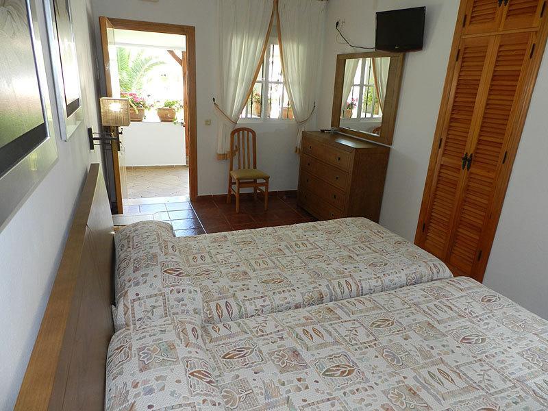 Hostal Las Acacias لوس كانيوس دي ميكا المظهر الخارجي الصورة